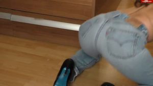 [Amateur] Red_Phoenix – Perfekter Jeansarsch (2026) – Private Home Footage – Full Scene