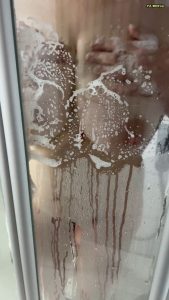 Whitylady – Ich unter der dusche mit meinen riesigen titten – 85e dicke titten | Premium Amateur Content