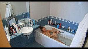 Top Amateur Scene: Reallifecam – Guest Girl Have Hot Sexi Bath 25.06.2026